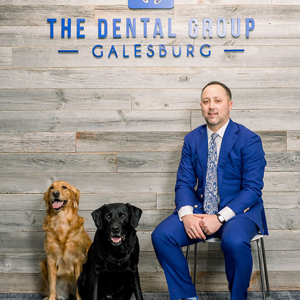 Dentist in 61401
